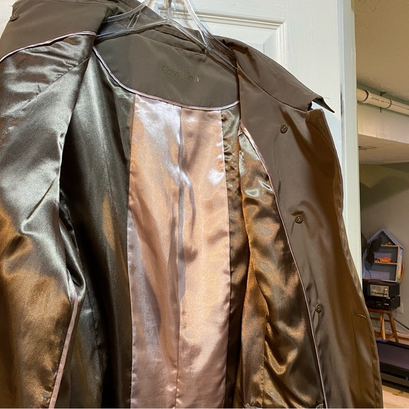 Belted Calvin Klein trench coat.  Tan.  Great shape. - Picture 11 of 14